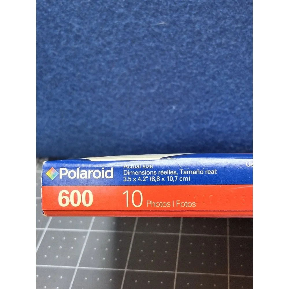 Polaroid 600 Instant Film Color 10 Photos Sealed Foil Pack Expired